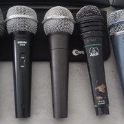 Myydn: Myydään erilaisia mikkejä. Shure+akg (#1887157)