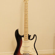 Myydn: Fender Strato 2004 American Series (#1911580)