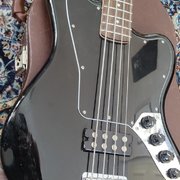 Myydn: Squier Jaguar Bass (#1911724)