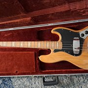 Myydn: Fender  jazz (#1920239)