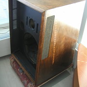 Myydn: JBL L200 sisältäen suuri määrä optioita (#1915609)