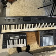 Myydn: King Korg ja Kurzweil PC3A8 (#1950391)