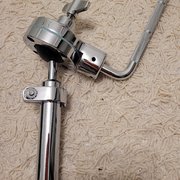 Myydn: Yhden tomin kannatin ja sovitin 22mm - > 25.4mm (#1980024)