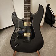 Myydn: Harley Benton vasuri HYVÄT MIKIT (#1988697)