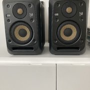 Myydn: KRK V4S4 -monitorit (#1993351)