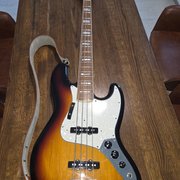 Myydn: Fender '70s Jazz Bass (#1998770)
