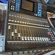 Myydn: Yamaha LA9 + MLA8 (#1999705)