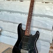 Myydn: Fender Stratocaster HSS, OFR, JB (#2003751)