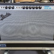 Myydn: Fender '68 Custom Vibrolux Reverb-Amp 2-Channel 35-Watt 2x10" (#2004445)