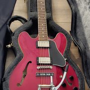 Myydn: Gibson ES-335 Bigsby Cherry 2001 (#2004556)
