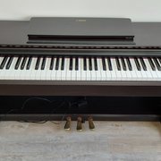 Myydn: Yamaha Arius YDP-143 sähköpiano (#2005274)