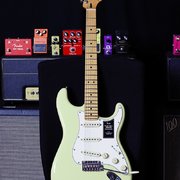 Myydn: Fender Player II Series Stratocaster (#2010540)