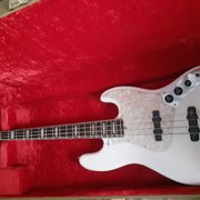 Vaihdetaan: Fender Jazz Bass 1972 (#2010841)