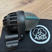 Myydn: Pari rumpumikkia: AKG D 112 mkII ja AKG D40 (#2012334)