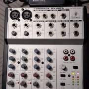 Myydn: Mikseri Behringer. Mikrofoni Shure BG 4.1. 2 Proel kaapelia (#2012938)