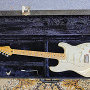 Myydn: Fender Standard Stratocaster MiM (#2012995)