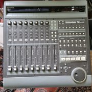 Myydn: Mackie Universal Control kontrolleri + laajennukset 24ch (#2013115)