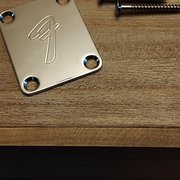 Myydn: Neckplate "F" (#2009309)