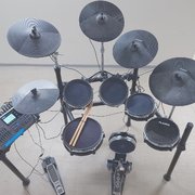 Myydn: Alesis DM 10 Mesh sähkörummut! (#2014162)
