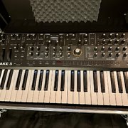 Myydn: Sequential Take 5 + kova laukku (#2014741)