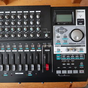 Ostetaan: OST.Tascam DP-01 FX/CD (#2018042)