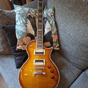 Myydn: ESP LTD EC-1000 Deluxe Amber Sunburst (#2018630)