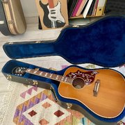 Vaihdetaan: Gibson Hummingbird (2014) (#2018860)