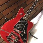 Myydn: Erinomaisia kitaroita - Duesenberg, Carvin, Peerless (#2019011)