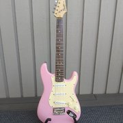 Myydn: Squier Mini 3/4 strat (#2019016)