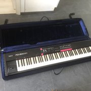 Myydn: Roland RD 300GX Digital Stage Piano (#2019018)