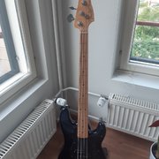Myydn: Fender American Professional Precision (#2019071)