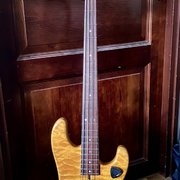 Myydn: Warmoth USA huippubasso (#2019490)