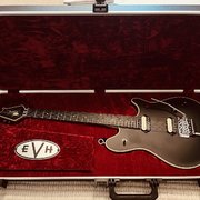 Myydn: EVH WOLFGANG® USA Edward Van Halen Signature (#2019549)