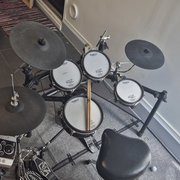 Myydn: Roland td-9 sähkörummut (#2019718)