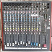 Myydn: Allen & Heath zed 16fx mikseri ja case (#2020235)