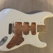 Myydn: Straton HSS-body + Gotoh 510TS tremolo (#2020411)