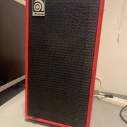 Ostetaan: Punainen pikku-Ampeg (#2020764)
