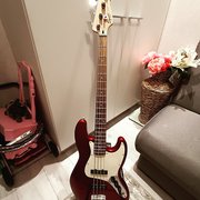 Myydn: Squier by Fender J-Bass (#2020772)
