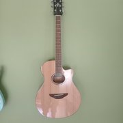 Myydn: Yamaha APX 600 (#2021264)