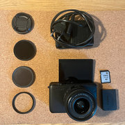 Myydn: Canon EOS M10 + tarvikkeet (#2021414)