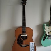 Myydn: Vasenkätinen Furch D20-CM (#2022024)