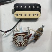 Myydn: Sire S7 talla humbucker ja mikkikytkin (#2022058)