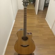 Myydn: Yamaha APX 600 (#2022457)