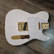 Myydn: White & gold-telerunko (#2021664)