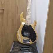 Myydn: Sterling Ray35 by Music Man -aktiivibasso (#2023352)