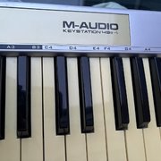 Myydn: M-Audio Keystation 49e usb midi keyboards (#2023550)