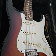 Myydn: Fender American Standard Stratocaster 3-Tone Sunburst 2015 (#2024014)