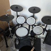 Myydn: Roland TD-17KVX, Tama HP900RWN Iron Cobra, Tama HH310 Hi-hat (#2024197)