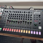 Myydn: Roland TR-8s rumpukone (#2024266)