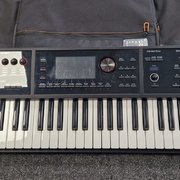 Myydn: Roland FA-06 syntikka + laukku (#2024312)
